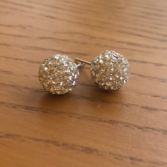 Earrings - Picture 1 of 1